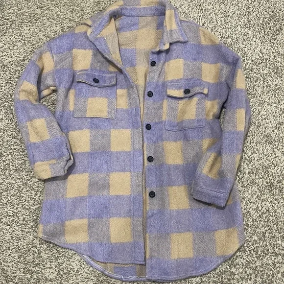 Shacket - Picture 1 of 2